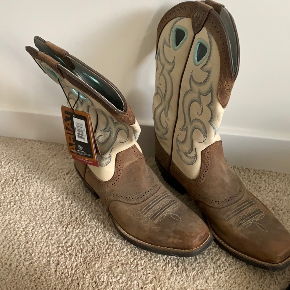 Never worn Ariat Cowboy Boot